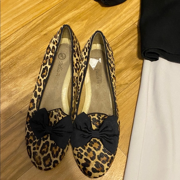 CJ Banks Cream Pants and Shein Black Top Ensemble - Picture 3 of 9